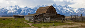 Read more about the article John Moulton Barn: A Photographic Journey Through Mormon Row in Grand Teton National Park